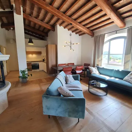 Vin - Wine And Montieri